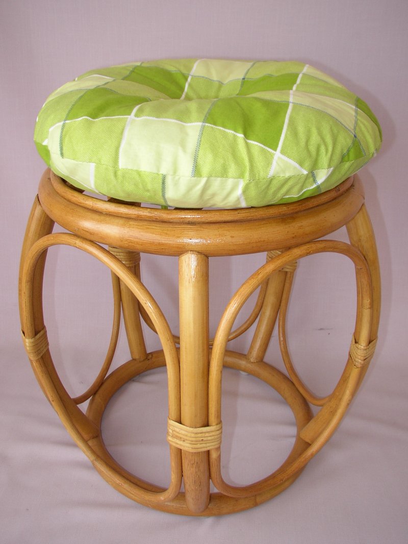 Ratanová taburetka široká medová polstr vínový motiv