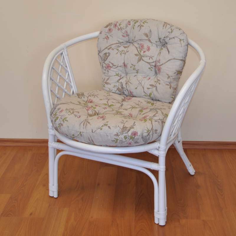 Ratanové křeslo Cayman bílé polstr motiv ptáci